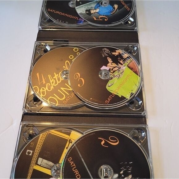 2 Saturday Night Live Season 1 and 3 8 DVD in set  Excellent condition - Picture 7 of 10